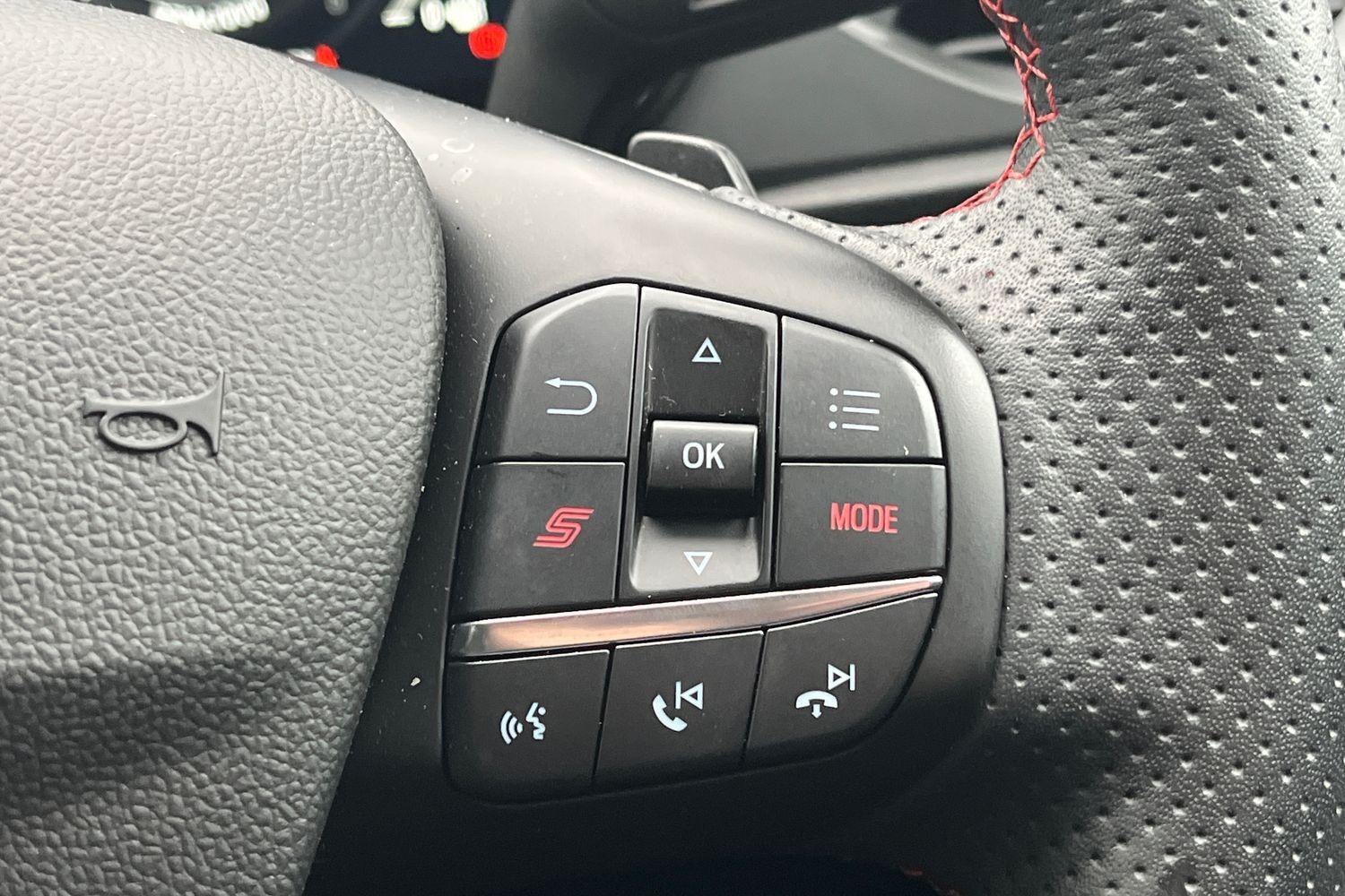 Ford FOCUS Photo 30
