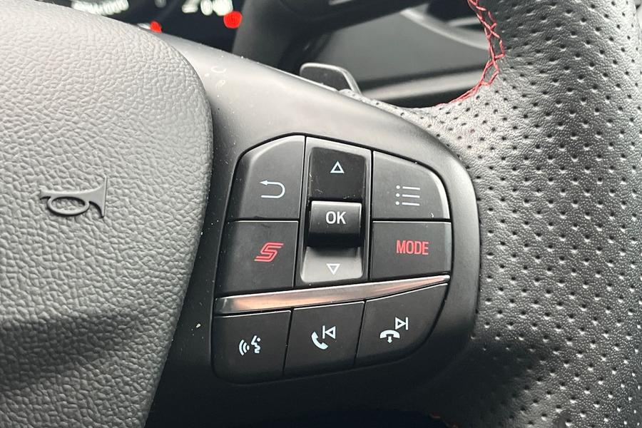 Ford FOCUS Photo autoimg-9f03edc11217a821c81f167a585f74a25b3d50b2.jpg