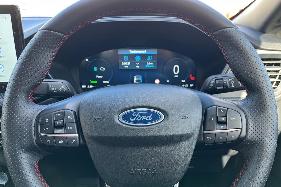 Ford Kuga Photo autoimg-9f0a2d29042a03b2699b2131c79b6959e4e02365.jpg