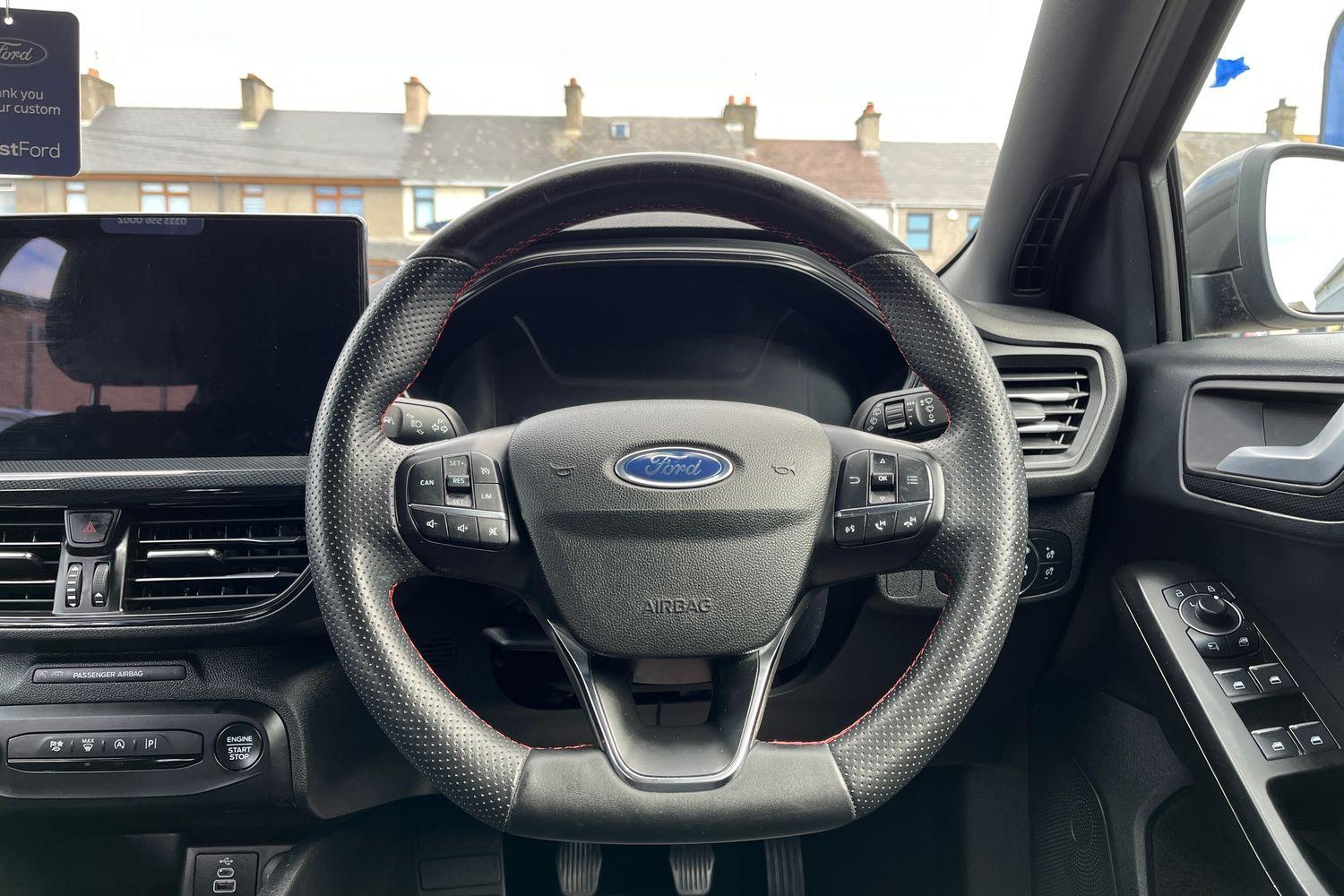 Ford FOCUS Photo 11
