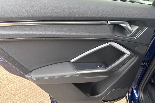 Audi Q3 Photo 39