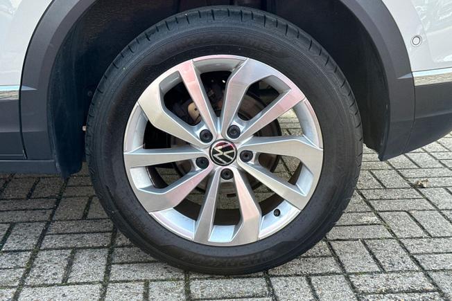 VOLKSWAGEN T-Roc Photo 23
