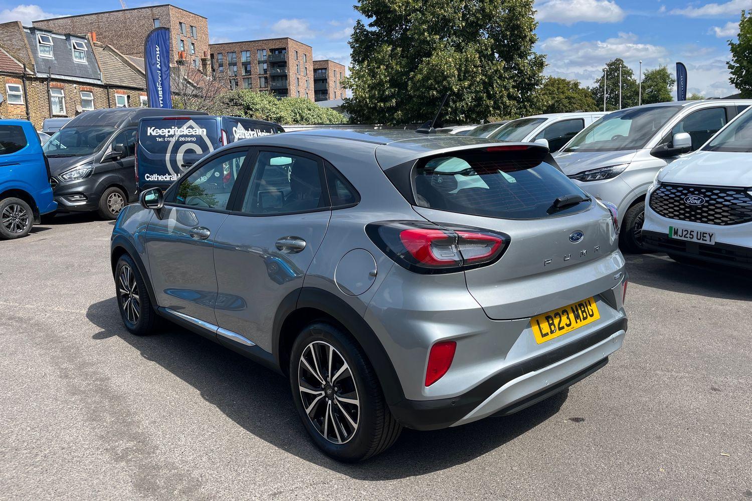 Ford PUMA Photo 32