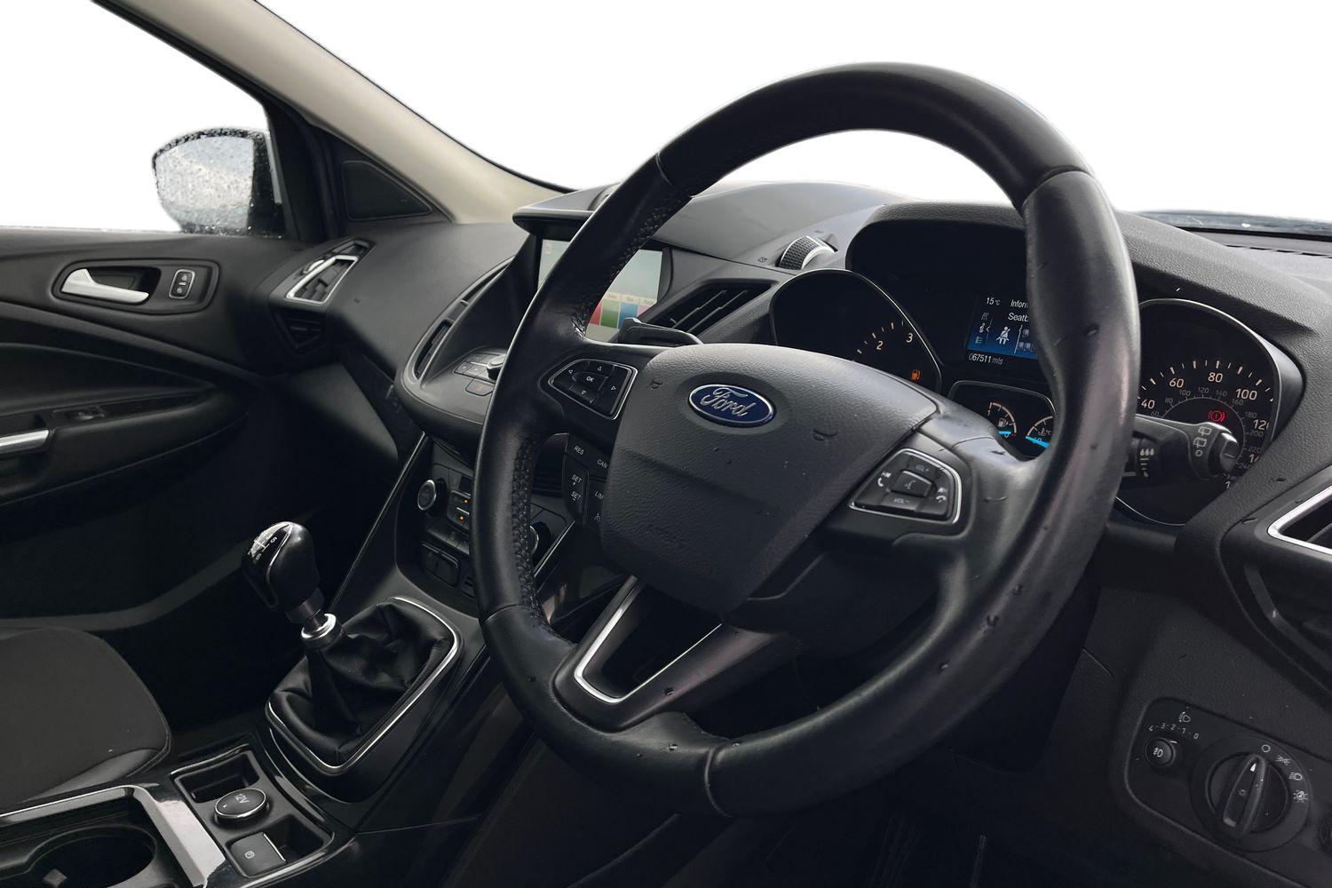 Ford KUGA Photo 8