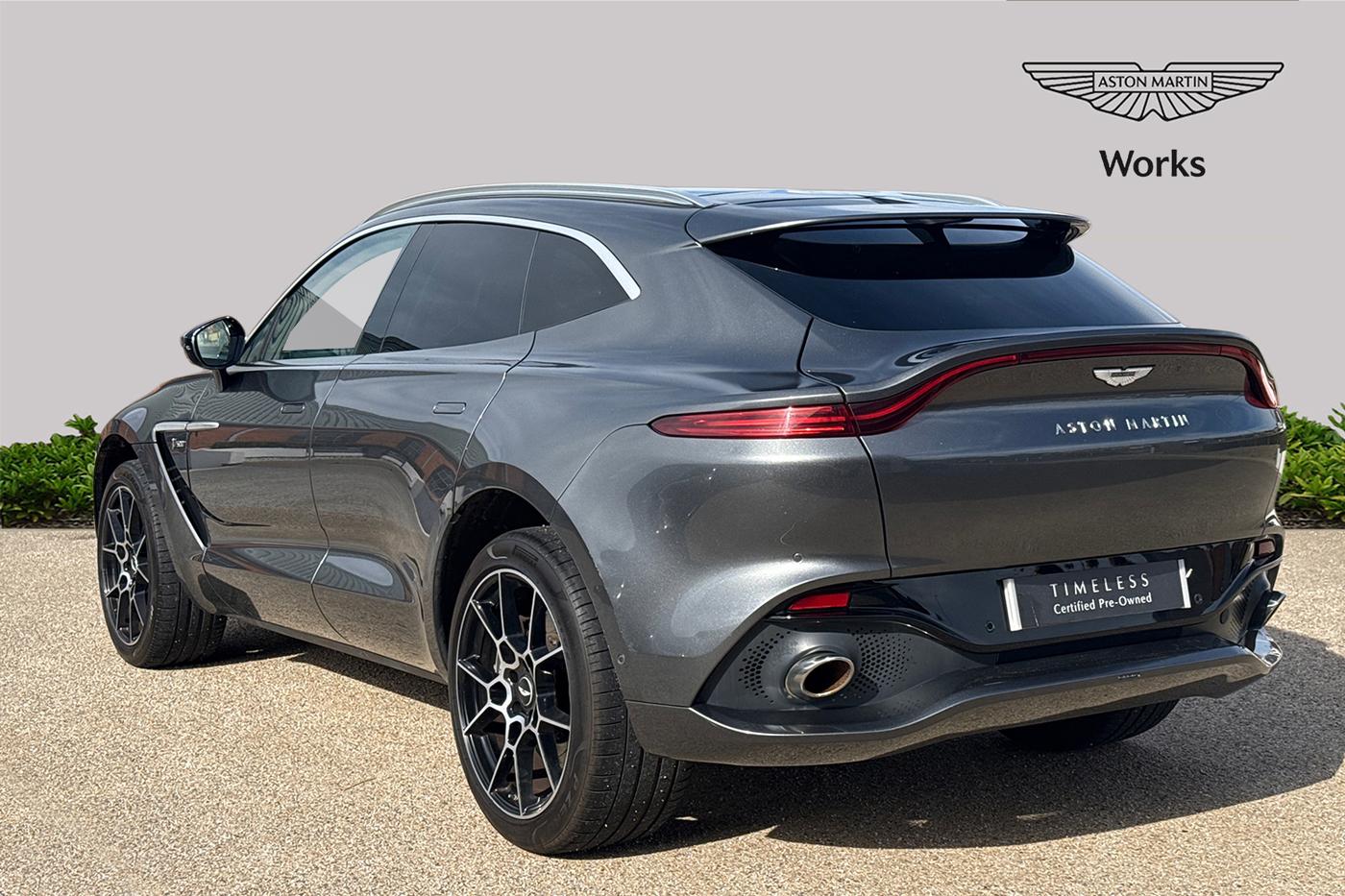 Aston Martin DBX 2020