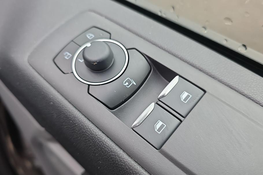 Used Ford TOURNEO CUSTOM 30