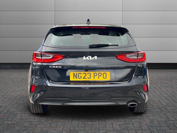 Kia Ceed Photo autoimg-9f1ac2ababc4c425596fecf2cebf0cdfea58d683.jpg