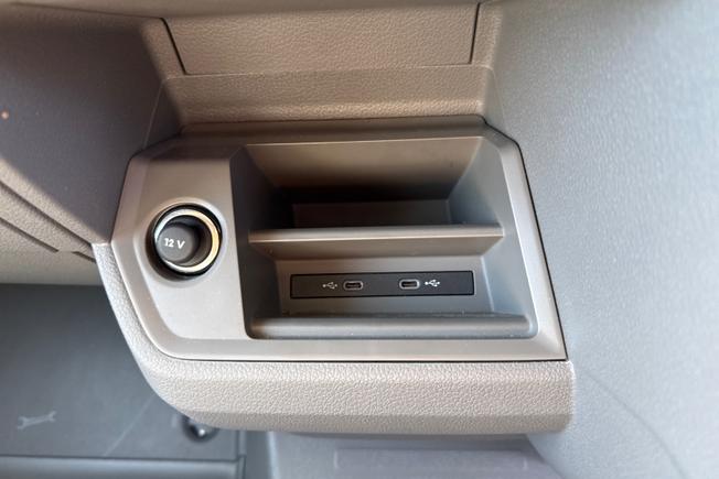 VOLKSWAGEN Crafter Photo 45