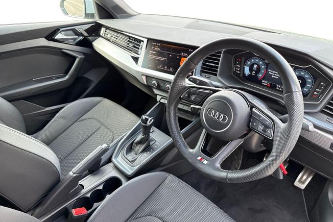 AUDI A1 Photo 6