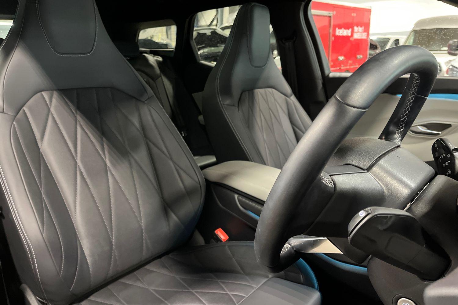Ford Explorer Photo 16
