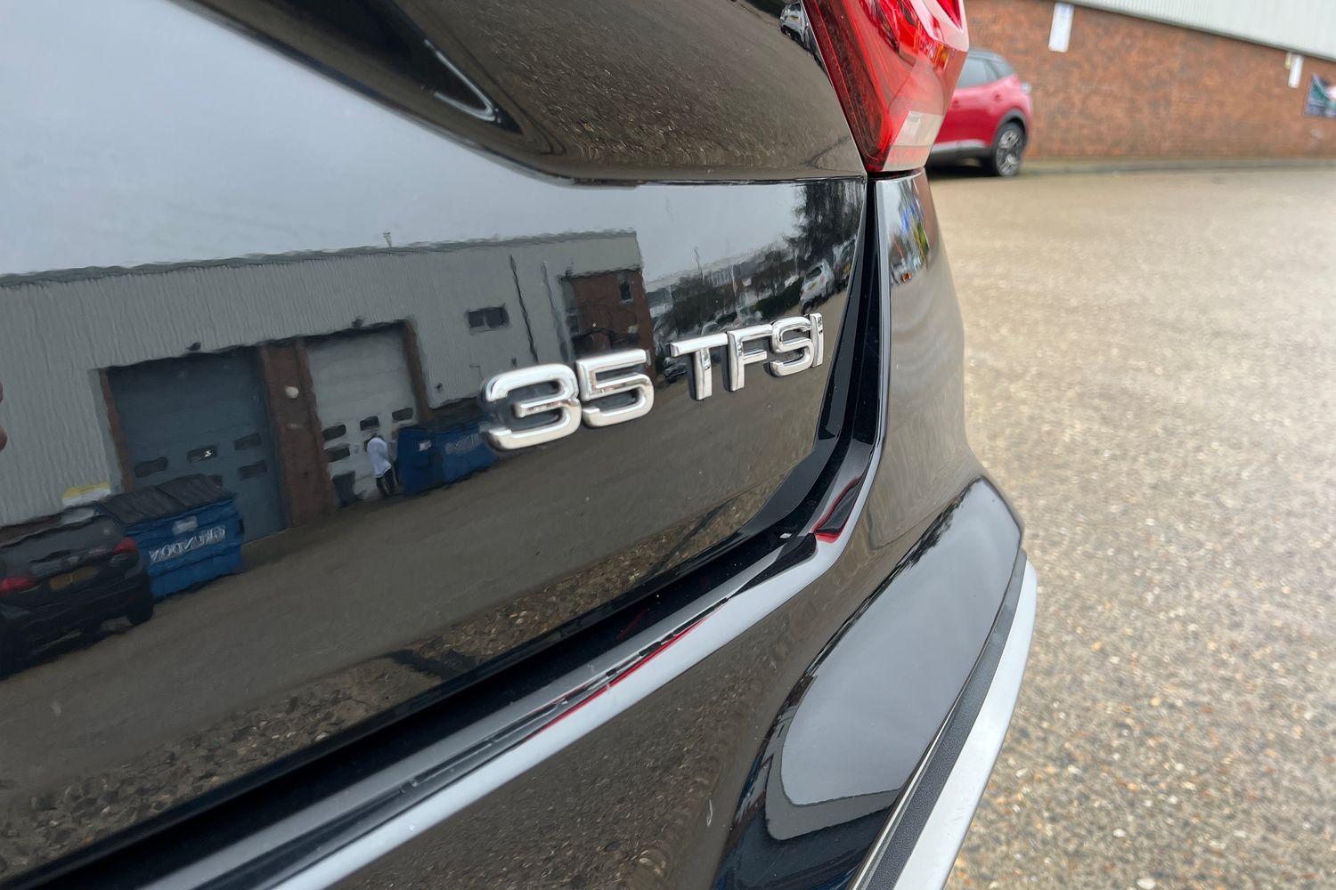 Audi Q2 Photo 38