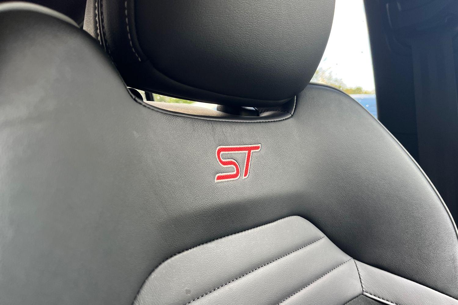 Ford Focus Photo 39