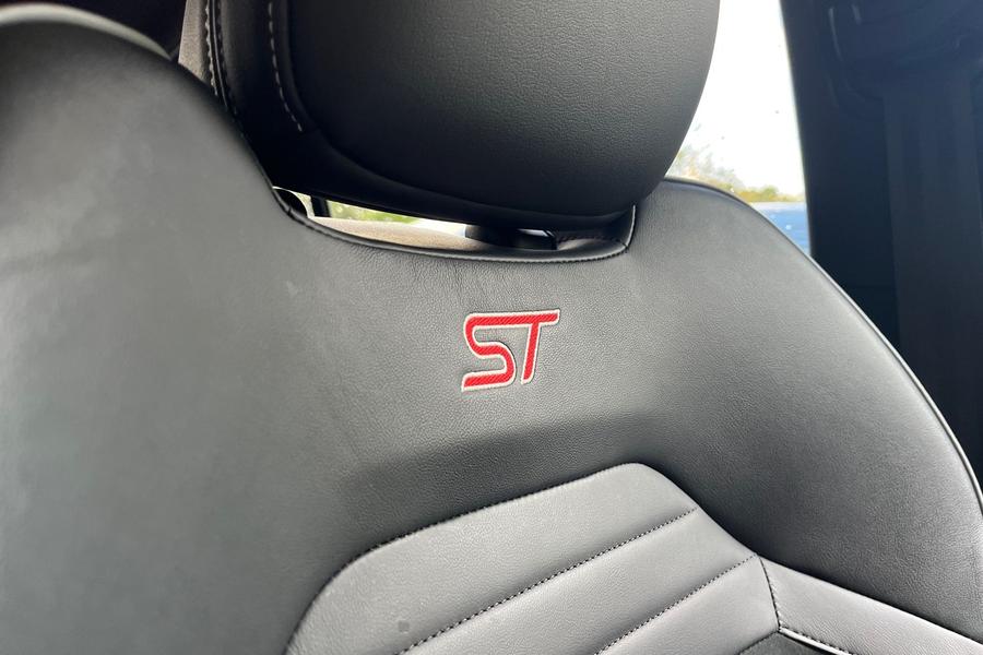 Ford Focus Photo autoimg-9f206cbf6f749047c4229076e06020c00dd686a3.jpg