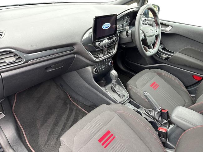 FORD Fiesta Photo 2