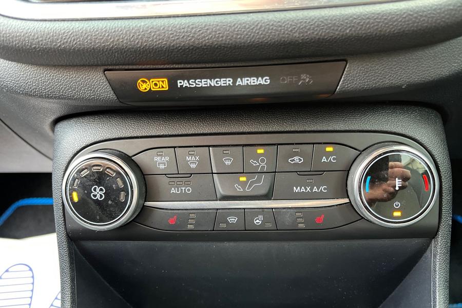 Ford FIESTA Photo autoimg-9f296484caa70d83377bb45d51885fde2150b42c.jpg