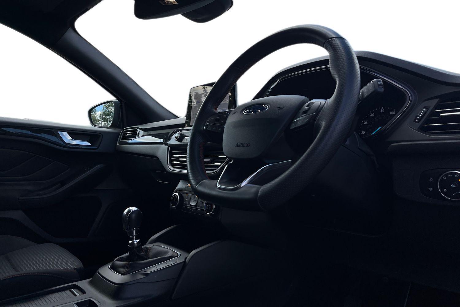 Ford FOCUS Photo 8