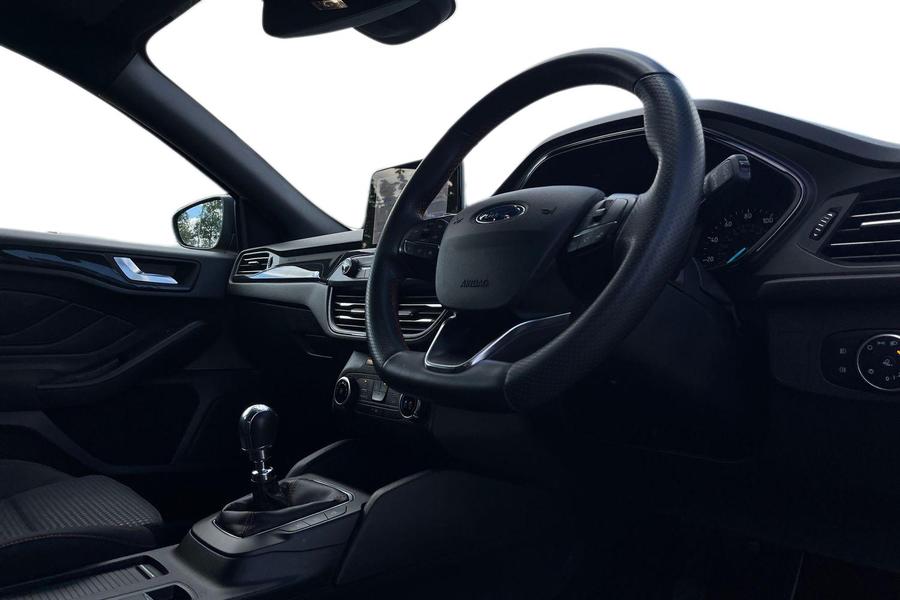 Ford FOCUS Photo autoimg-9f2b5ba5682bb8c72fb2dd84b3b4fd6c83d1c49b.jpg