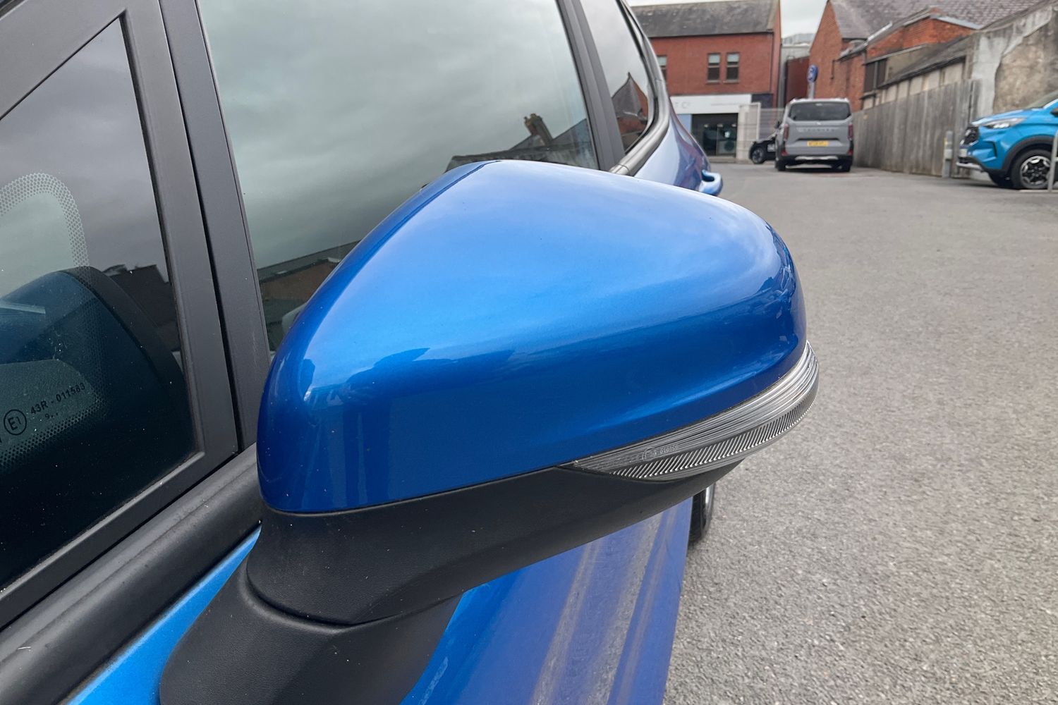 Ford FIESTA Photo 36
