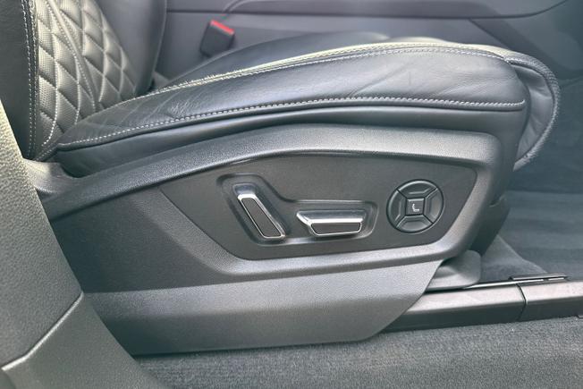Audi SQ8 Photo 35