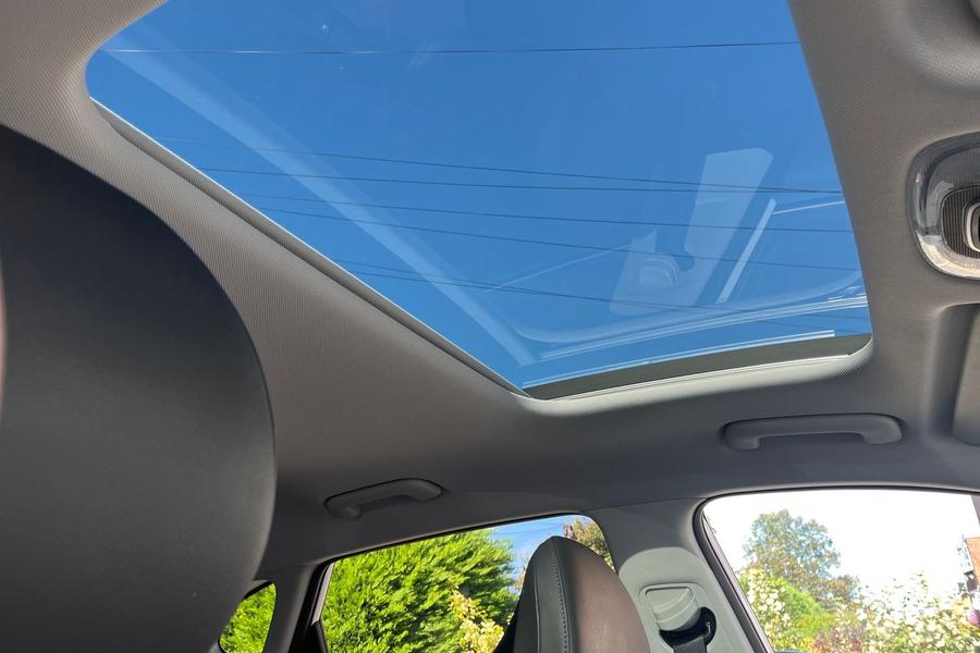 Hyundai KONA Photo autoimg-9f2efcfd5d0d02bc9c67452ae12d57d9f2070551.jpg