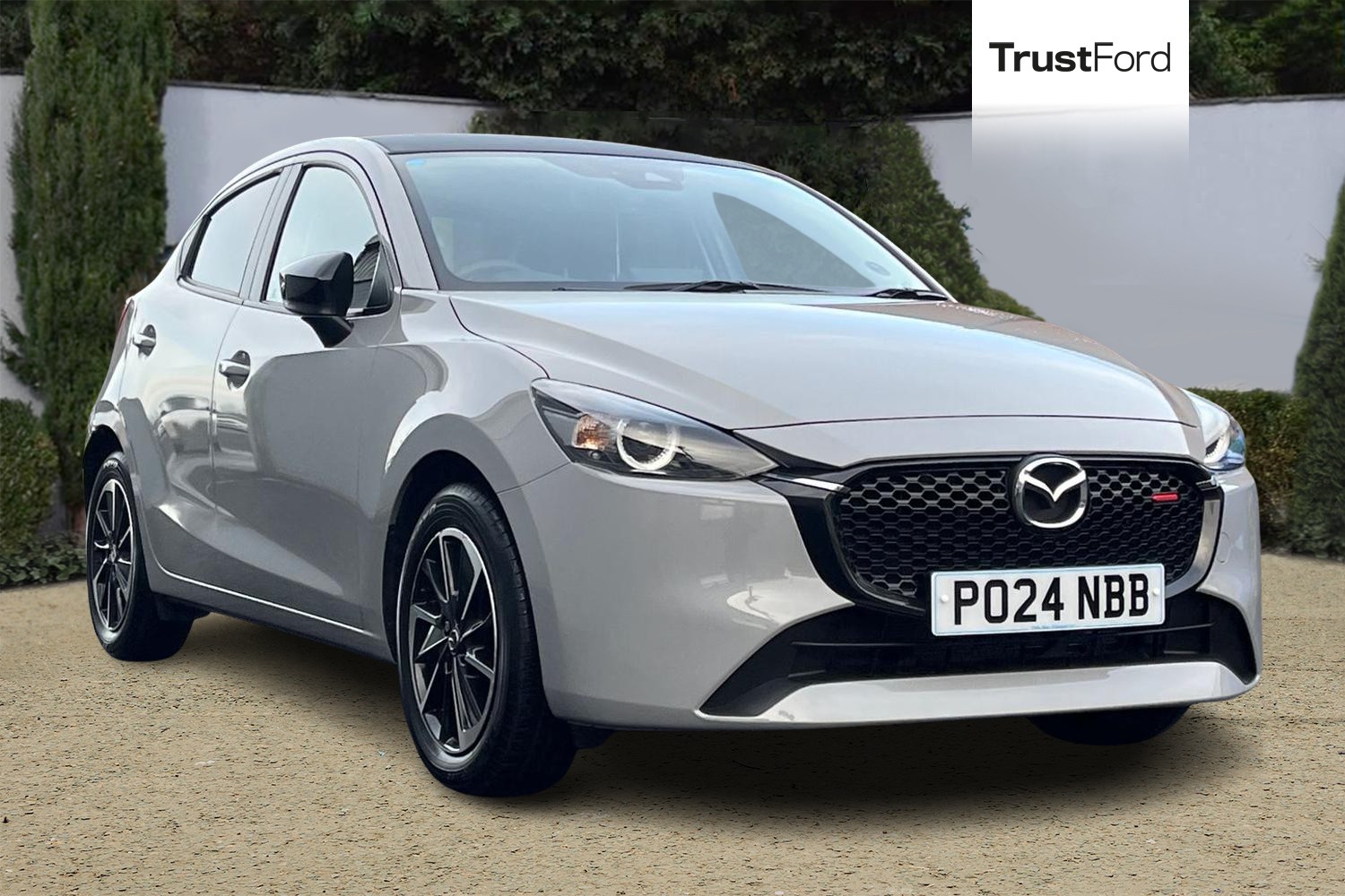 Mazda 2 Photo 0