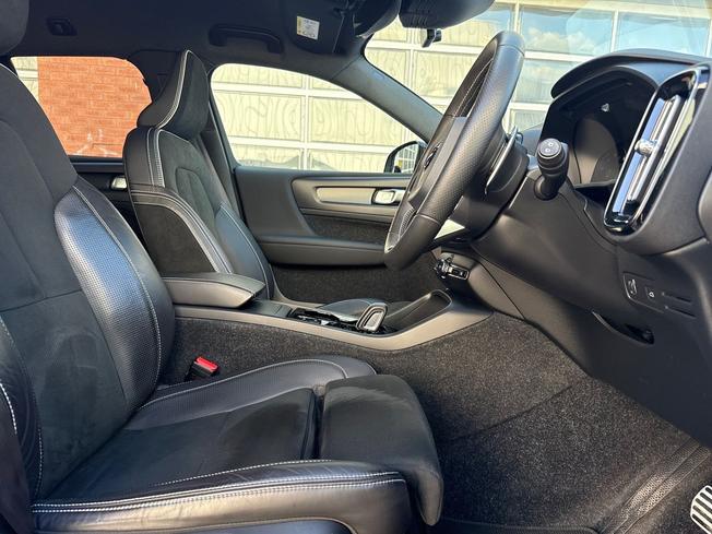 VOLVO Xc40 Photo 41