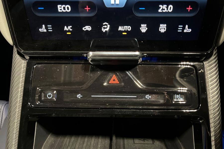 Ford Explorer Photo autoimg-9f365c17b95f91a599092bd3fed94d0260ed3e3a.jpg