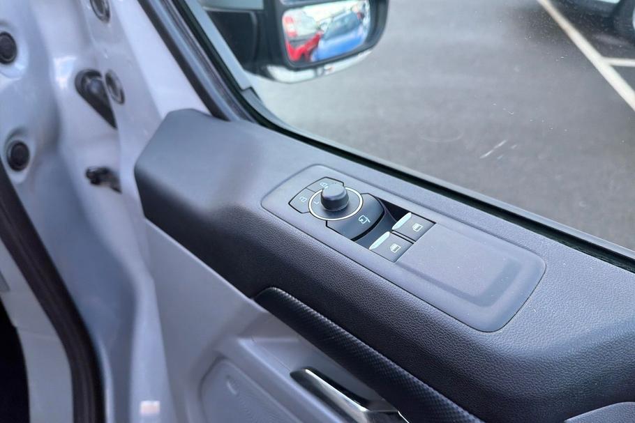 Used Ford TRANSIT CUSTOM WP25YZY 16