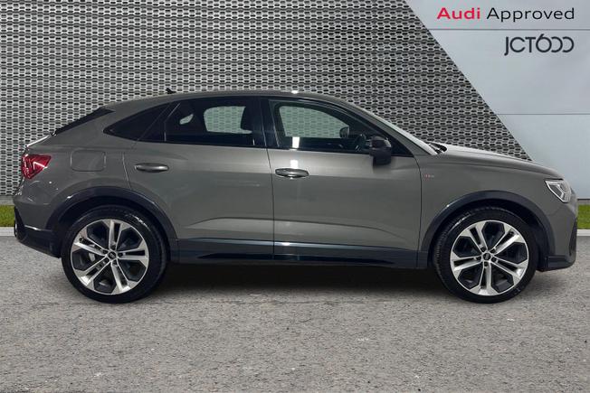 AUDI Q3 Photo 4