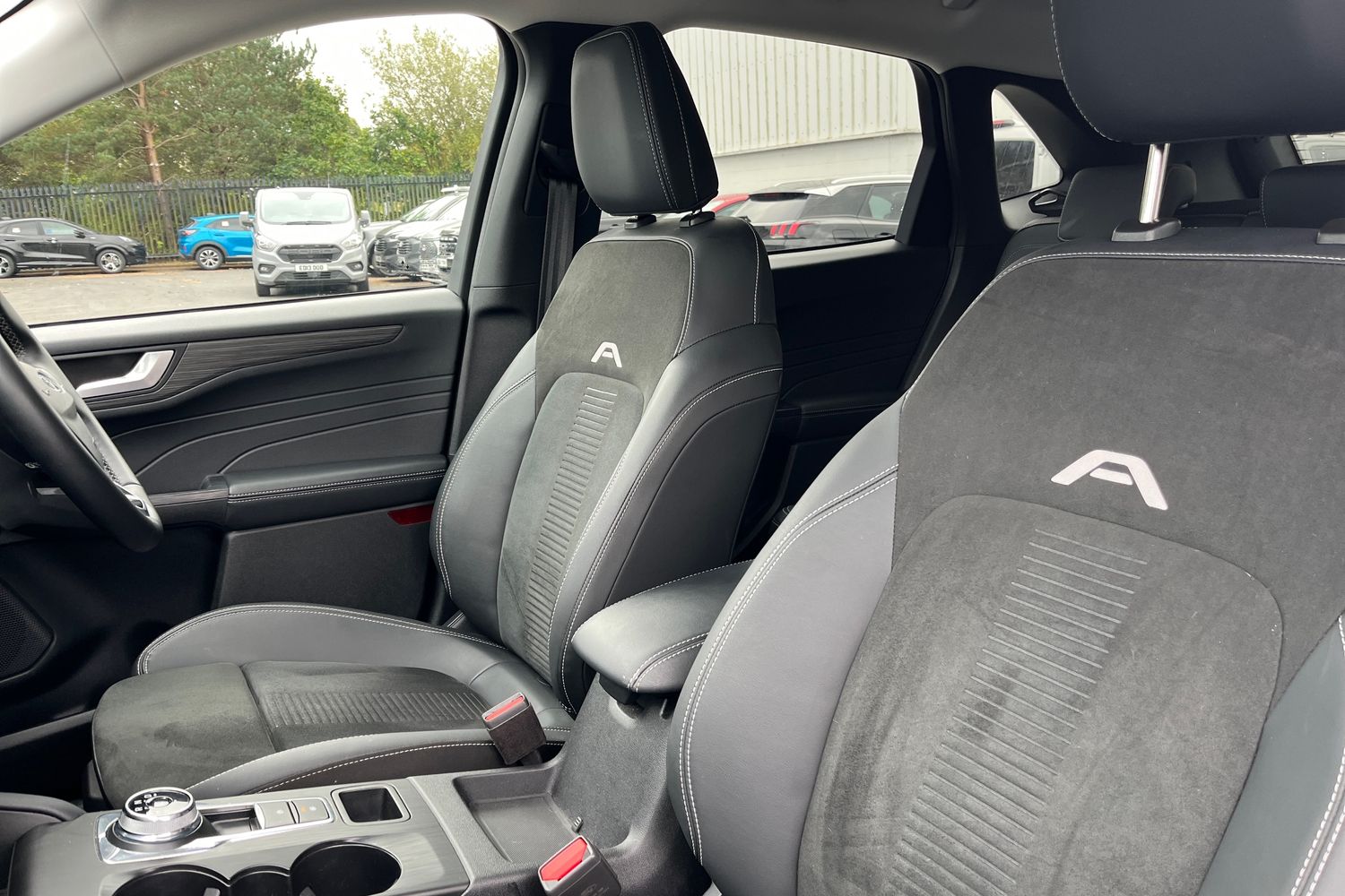 Ford KUGA Photo 18