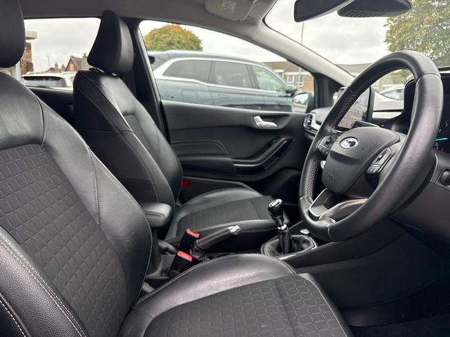 FORD Fiesta Photo 48