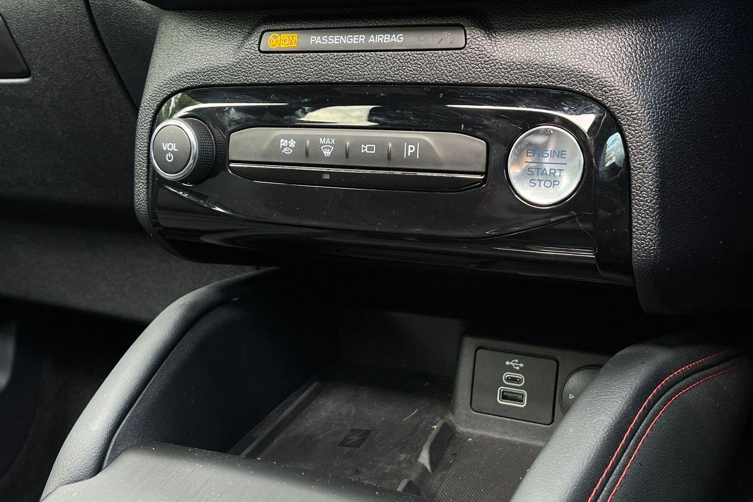 Ford Kuga Photo 35