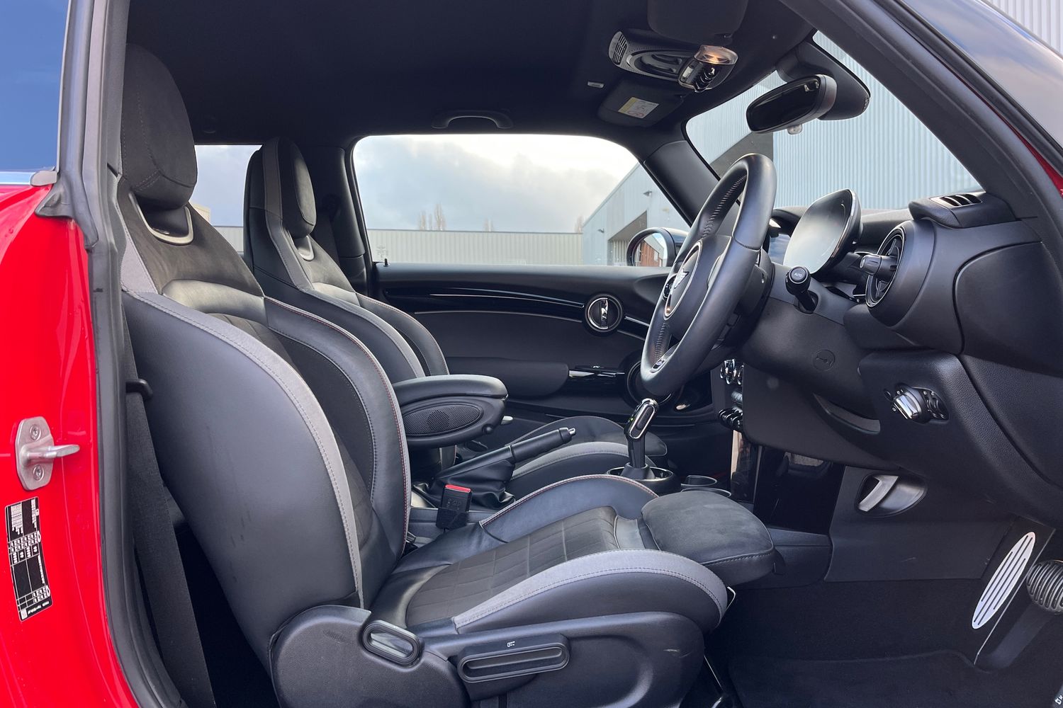 MINI Hatch Photo 32