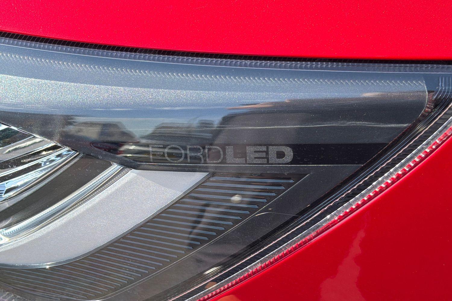 Ford FOCUS Photo 24