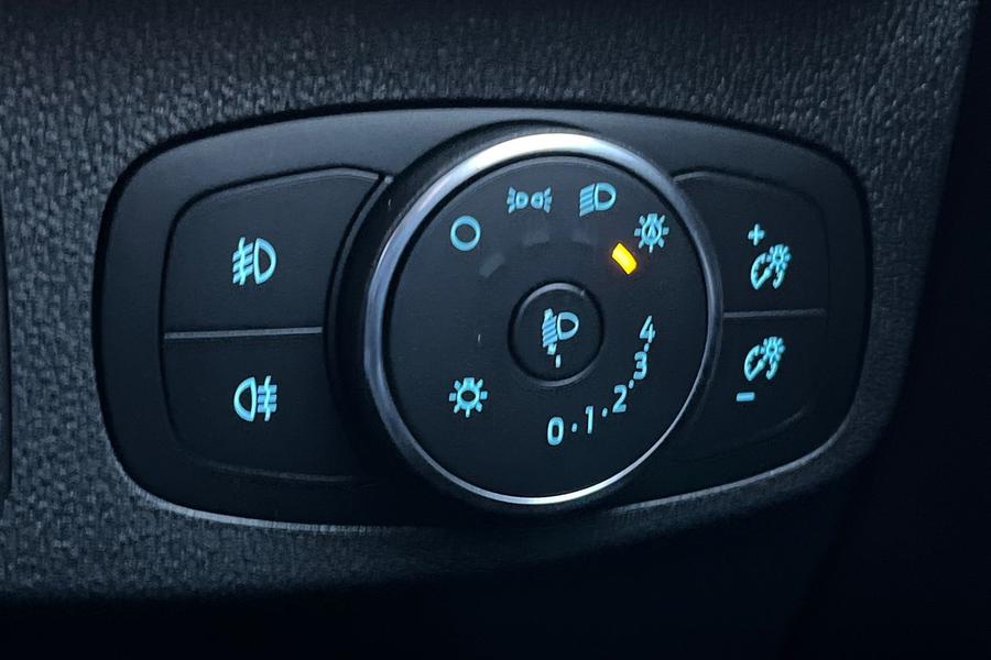 Ford FOCUS Photo autoimg-9f530d95fce2855c91719a01dab150dc2c940fb7.jpg