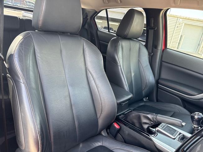 MITSUBISHI Eclipse Cross Photo 31