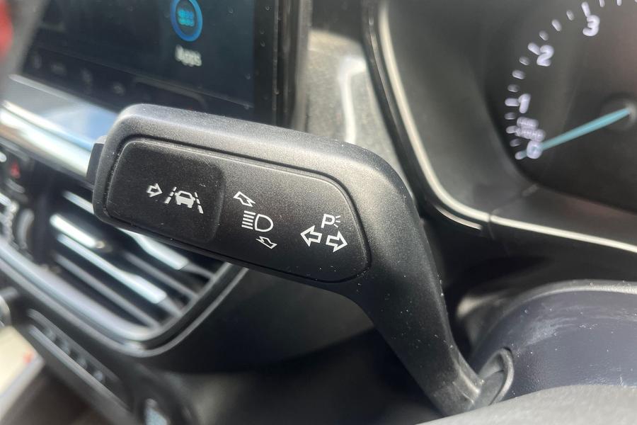 Ford FOCUS Photo autoimg-9f567859311758981c462fc69aaaeba2cf528aa3.jpg