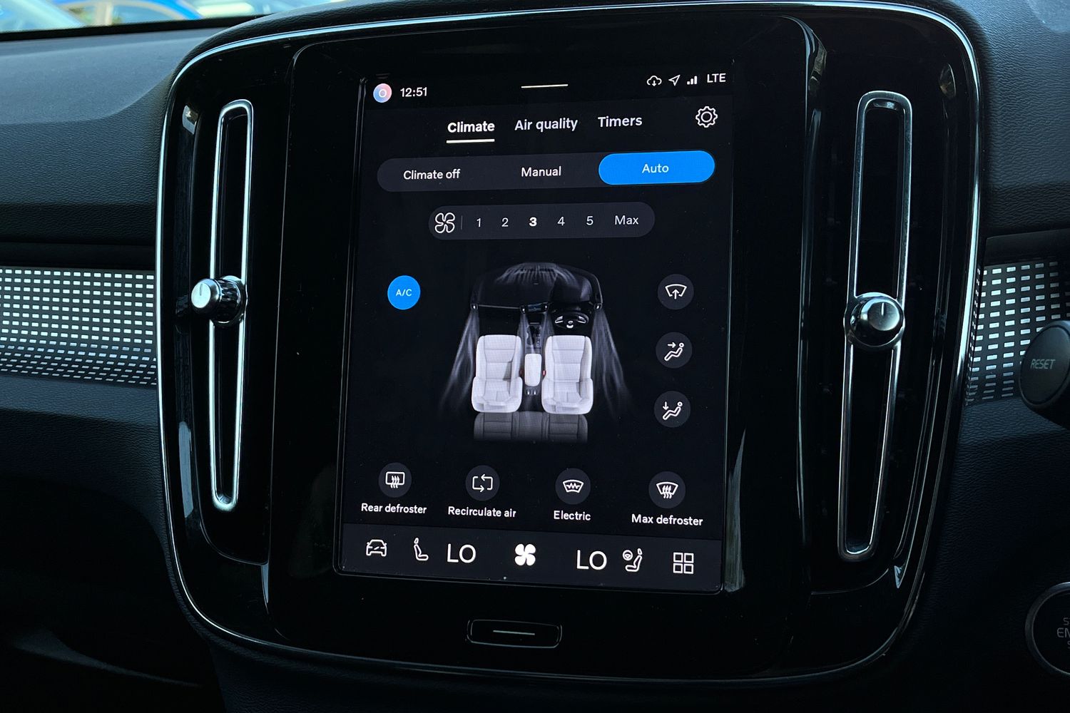 Volvo XC40 Photo 28