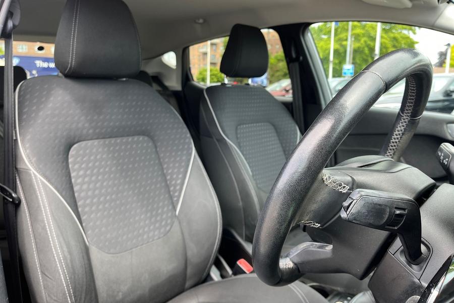 Ford FIESTA Photo autoimg-9f601bfd2e014a25ca7da9112cce6e47ba0ffc81.jpg