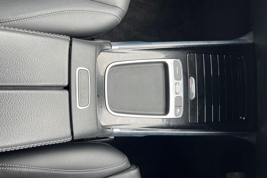Mercedes-Benz GLB Photo autoimg-9f622697a5359050417f17f8ca0dc143f7218ac0.jpg