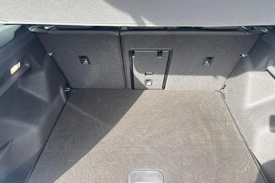 Ford Explorer Photo autoimg-9f639b189f5f127f5f0c23045297655be00ed6f5.jpg