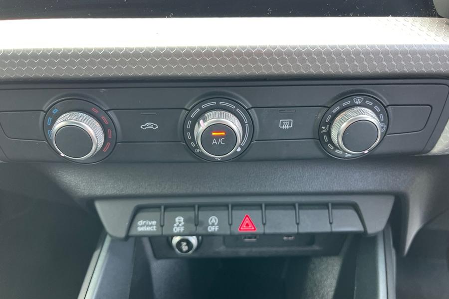 Audi A1 Photo autoimg-9f645921734d7609c5de791092e85e30078f6a17.jpg