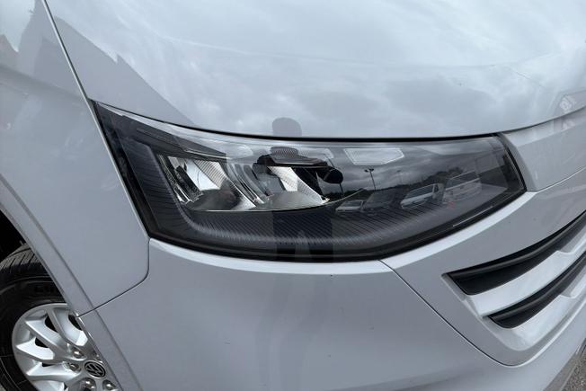 VOLKSWAGEN Transporter Photo 19