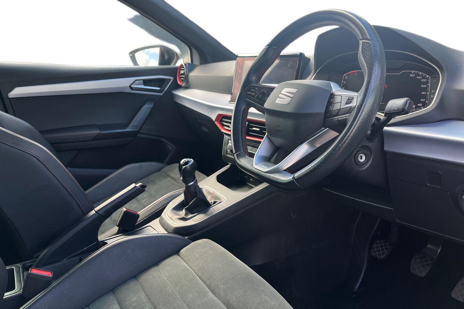 SEAT IBIZA Photo 8