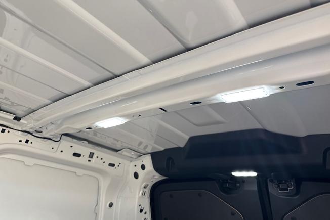 Volkswagen ID. Buzz Cargo Photo 24
