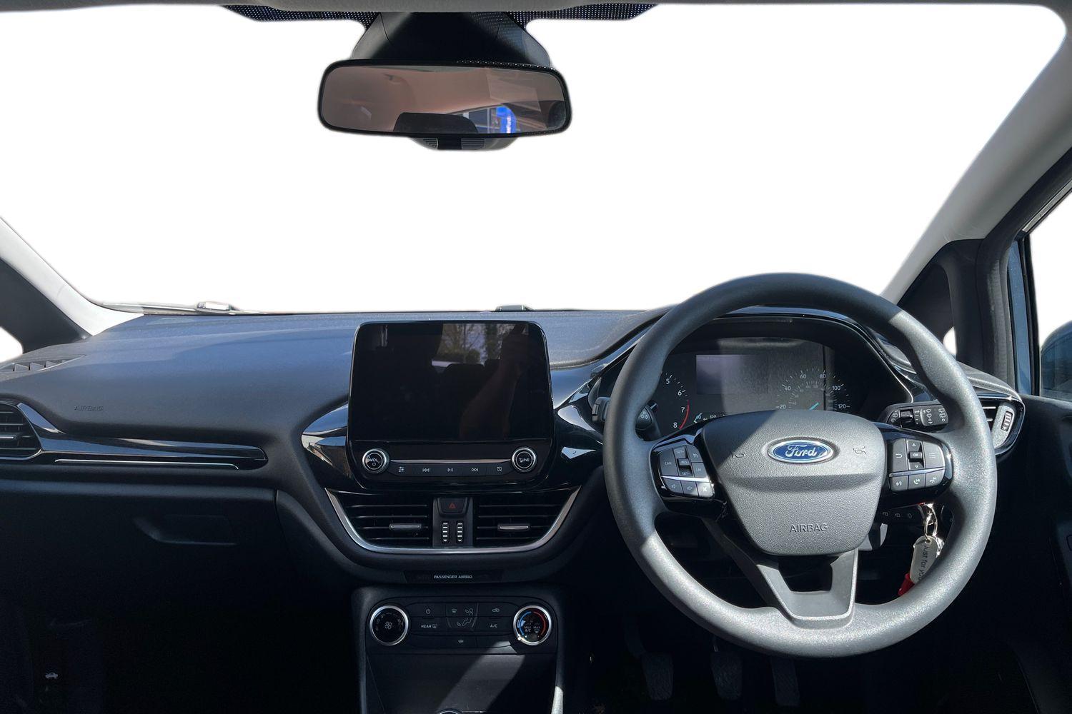 Ford FIESTA Photo 9