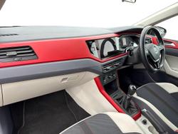 Volkswagen Polo Photo 2