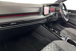 VOLKSWAGEN Golf Photo 2