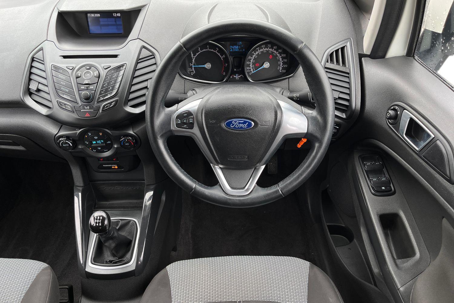 Ford EcoSport Photo 10