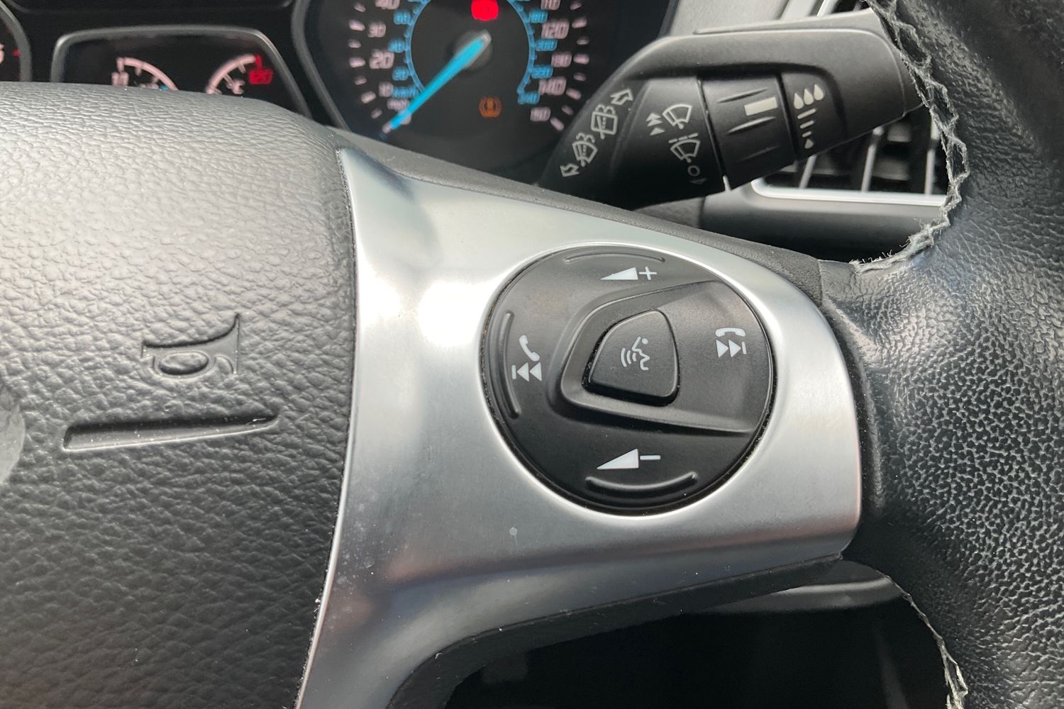 Ford KUGA Photo 29